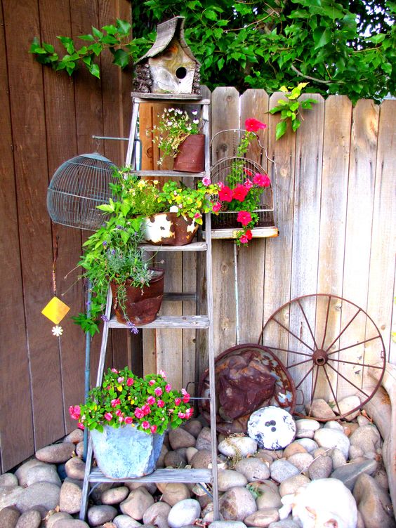 Rustic Ladder Plant Stand Fence