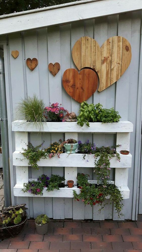 Rustic Wall Planter Garden Bed