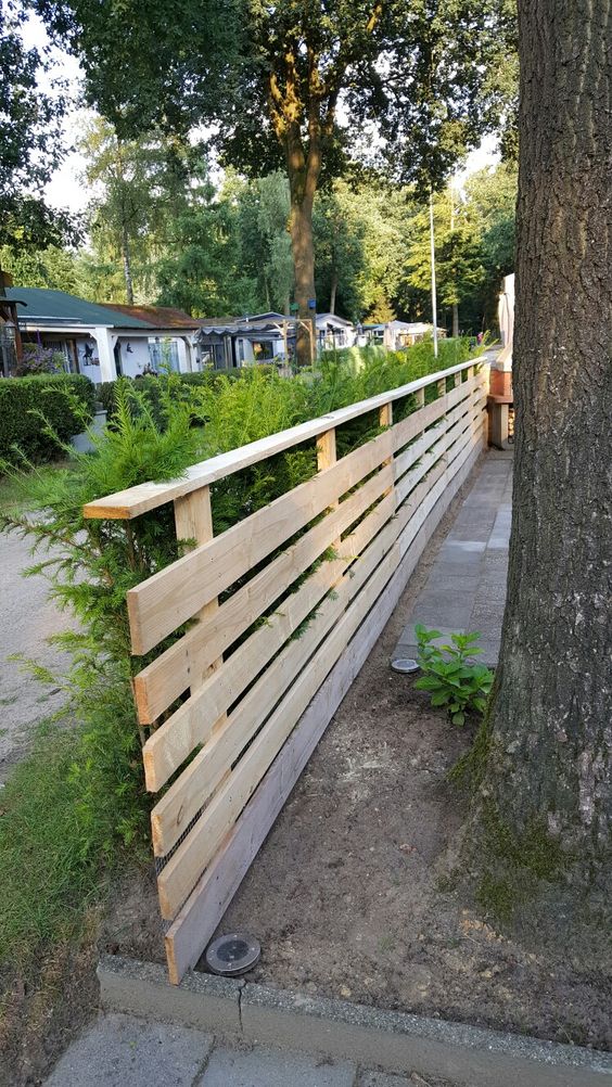 Sleek Pallet Privacy Fence