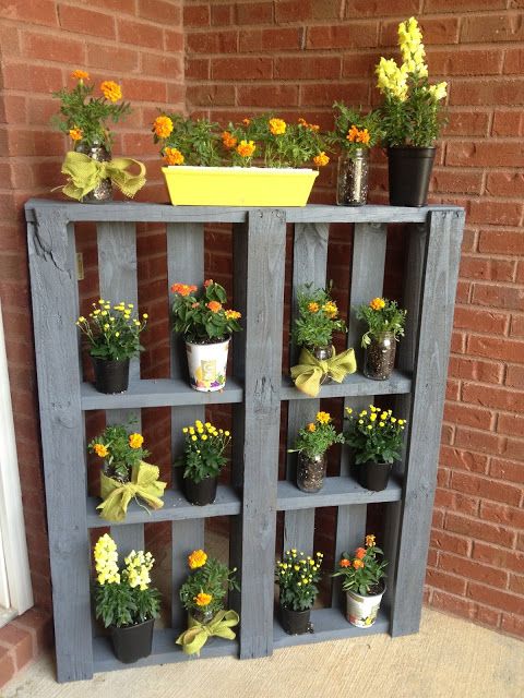 Vertical Pallet Flower Display