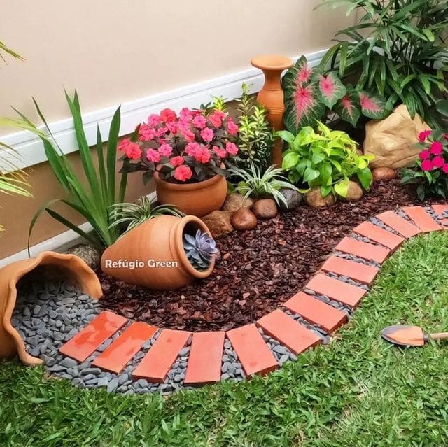 Charming Terracotta Garden Design