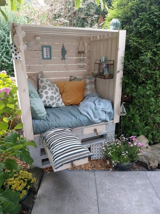 Cozy Pallet Nook