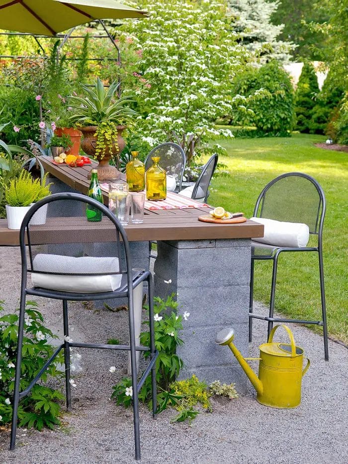 Elegant Outdoor Dining Table Project