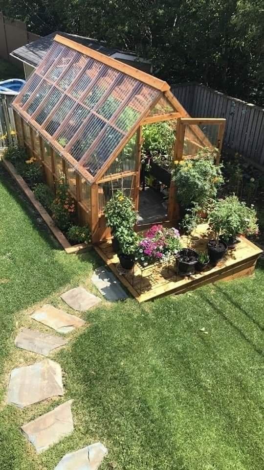 Walnipini Garden Greenhouse Haven