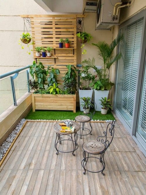 Modern Wooden Balcony Oasis