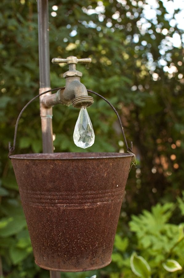 Rustic Bucket Fountain Illusion Idea