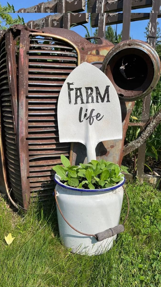 Rustic Farm Life Planter Decor