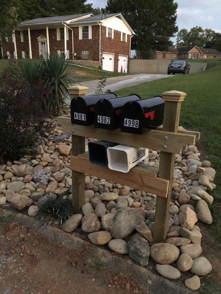 Triple Threat Mailbox