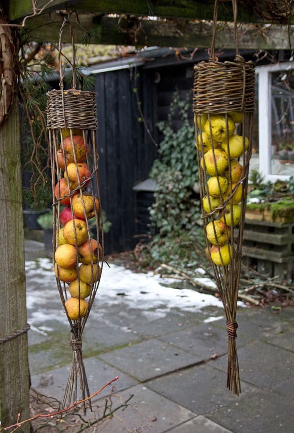 Twiggy Fruit Feeder