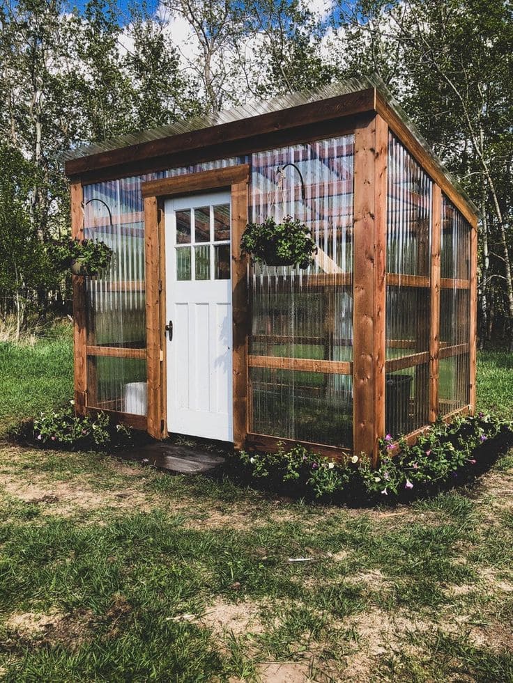 Modern Rustic Greenhouse with Minimalist Appeal