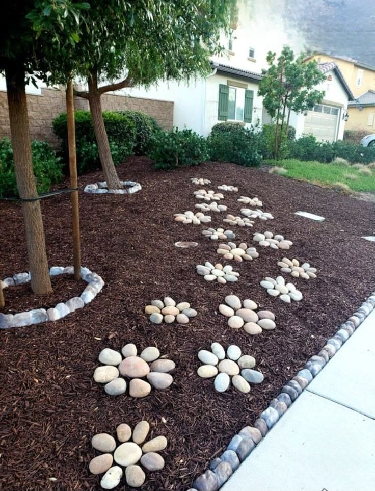 Delightful Flower-Shaped Rock Garden Path